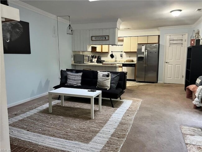 Building Photo - 606 Ocean Lakes Dr