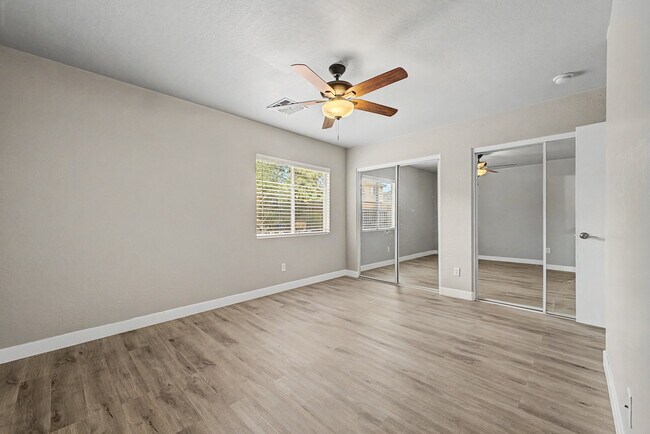 Building Photo - 21990 W Solano Dr