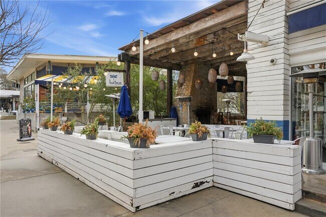 Building Photo - 870 Inman Vlg Pkwy NE