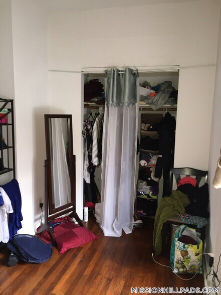 Building Photo - 892 Huntington Ave