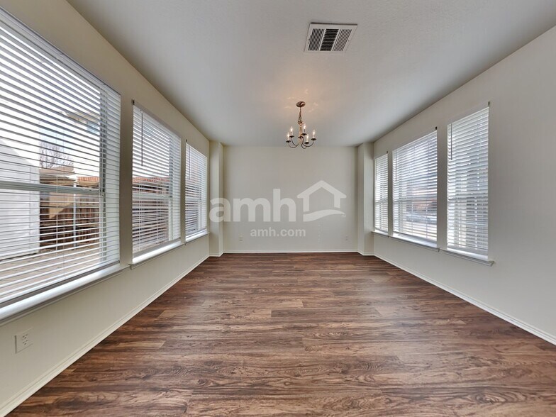 Building Photo - 5400 Redwater Ct