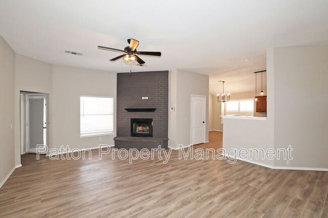 Building Photo - 6205 Janae St