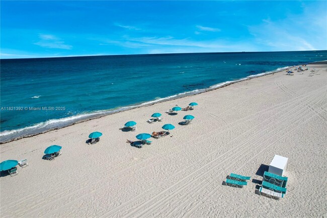Building Photo - 5600 Collins Ave