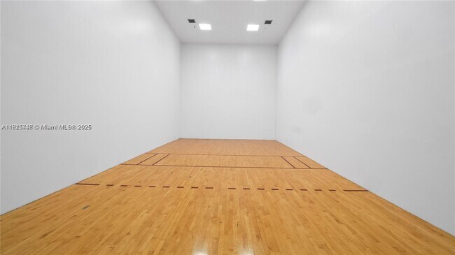 Building Photo - 701 Brickell Key Blvd