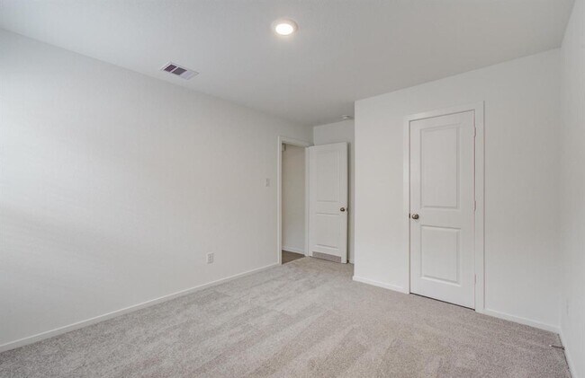 Building Photo - 18027 Valle Cupa Ln
