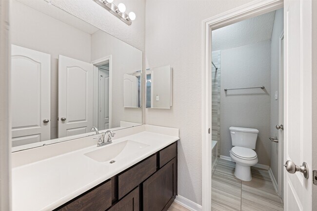 Building Photo - 3009 Wedgewood Bay Ct