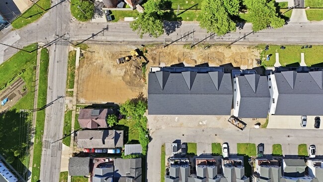 Building Photo - Stop Searching. Start Living & Come Home to Comfort.
