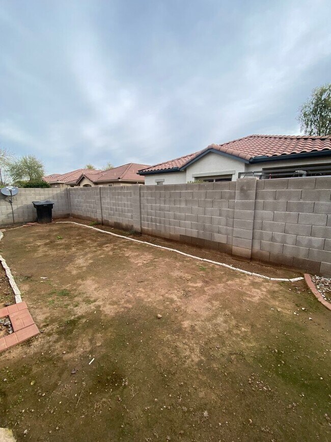 Building Photo - Single level home in Gilbert