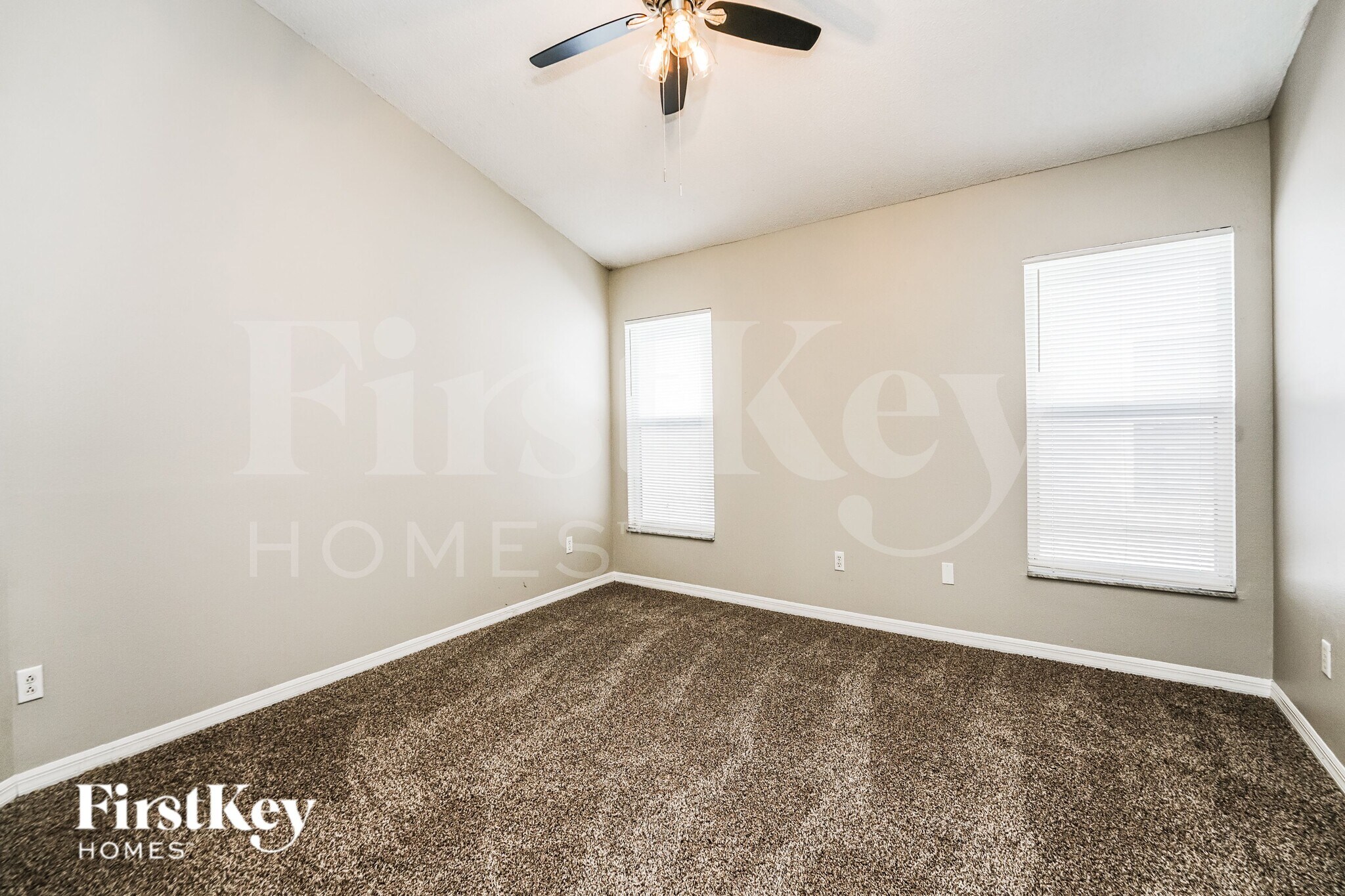 Building Photo - 601 Celito Dr