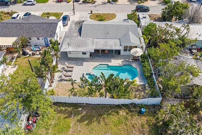 Building Photo - Coastal Luxury Living Just Minutes from Madeira Beach - 3bed | 2 bath
