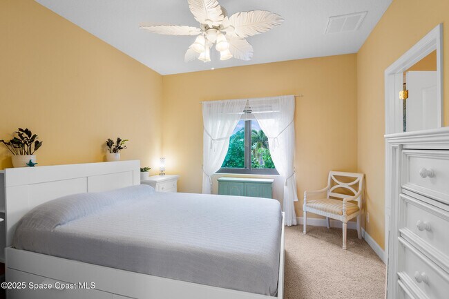 Building Photo - 746 Ventura Dr