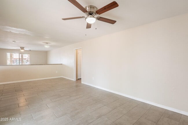 Building Photo - 3422 E Altadena Ave