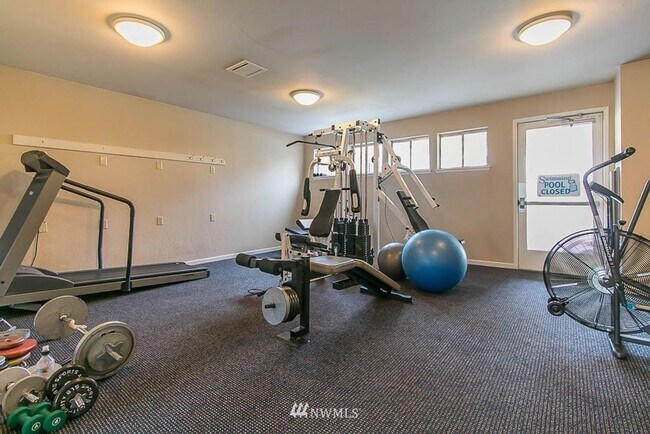 Building Photo - 1 Bedroom 1 Bathroom + Amenities in Mountl...