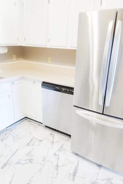 Building Photo - 9 Heights Rd NE