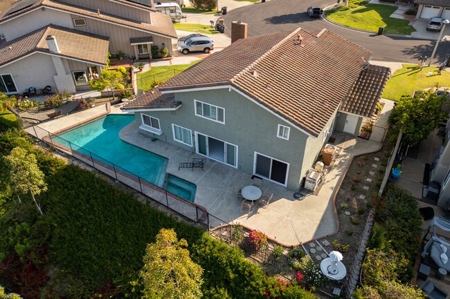 Building Photo - 4/Bed, 3/Bath YL Travis Ranch Home w/Pool & Spa