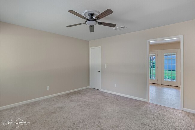 Building Photo - 2121 Venus Dr