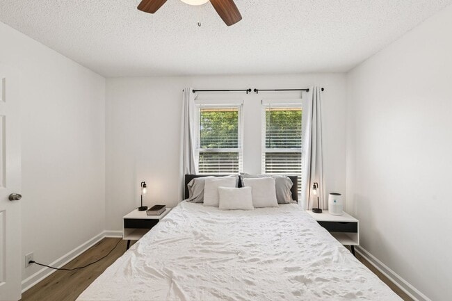 Building Photo - Stunning remodel