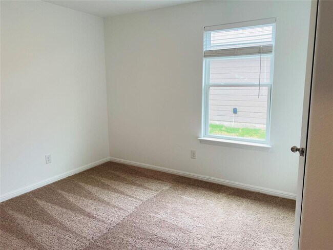 Building Photo - 18108 Speculator Ln