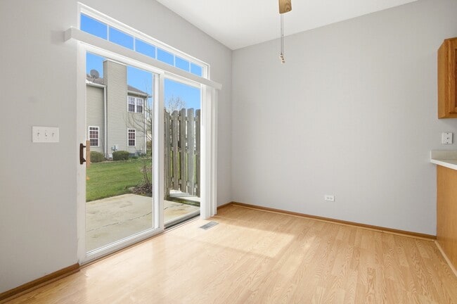 Building Photo - 3864 Pathfinder Ln