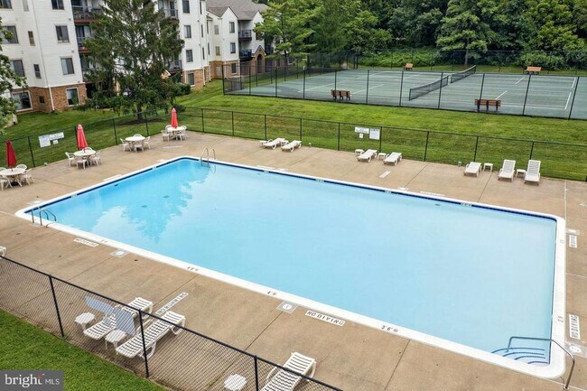 Building Photo - 9563 Battery Heights Blvd