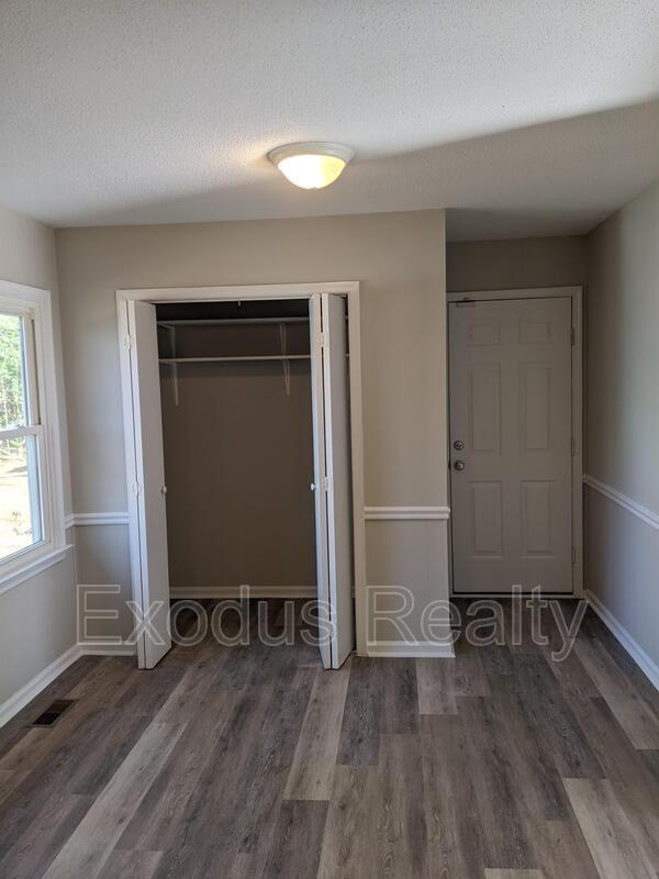 Building Photo - 401 Hickory Ave