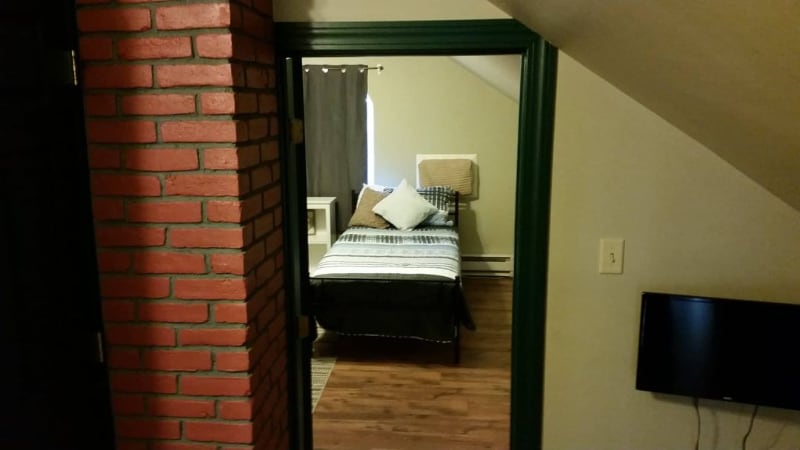 Building Photo - 960 Main St