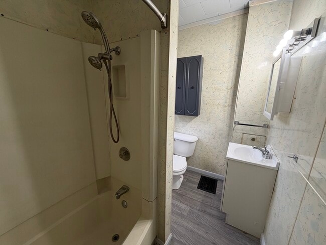 Building Photo - 1002 W Williams St