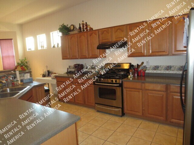 Building Photo - 7005 S 57th Ave