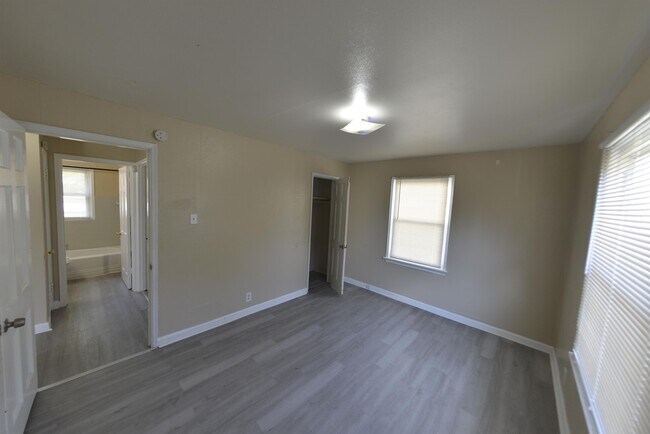 Building Photo - 6317 Abbott Dr
