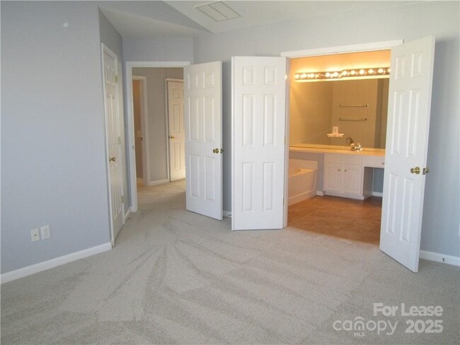 Building Photo - 8807 Ormeau Dr