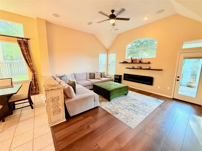 Building Photo - 3511 Bahia Ct