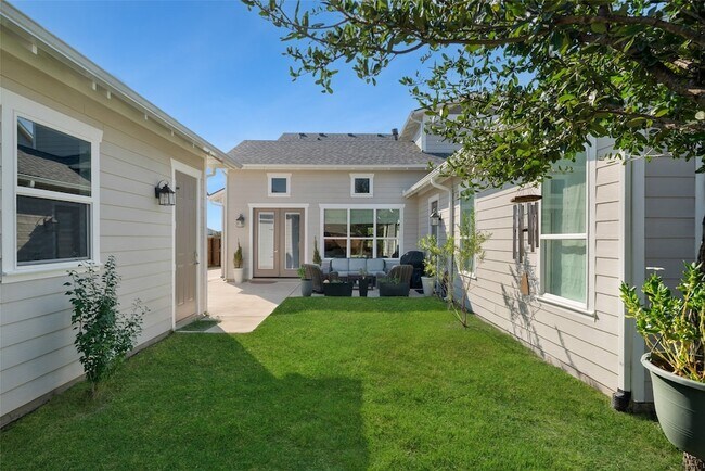 Building Photo - 14104 Cross Oaks Pl