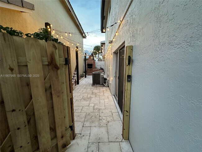 Building Photo - 5478 NW 45th Way