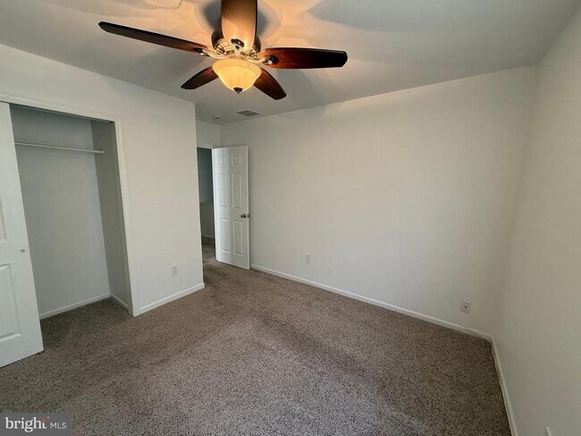 Building Photo - 1042 Baywood Dr