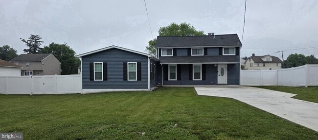 Building Photo - 3524 Meadowside Ave