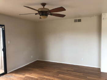 Building Photo - Beautiful Scottsdale  2 Bedroom 2 Bath Con...