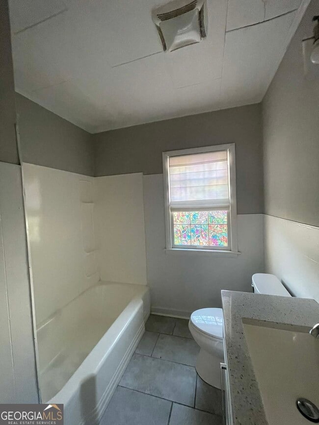 Building Photo - 214 Mimosa Dr