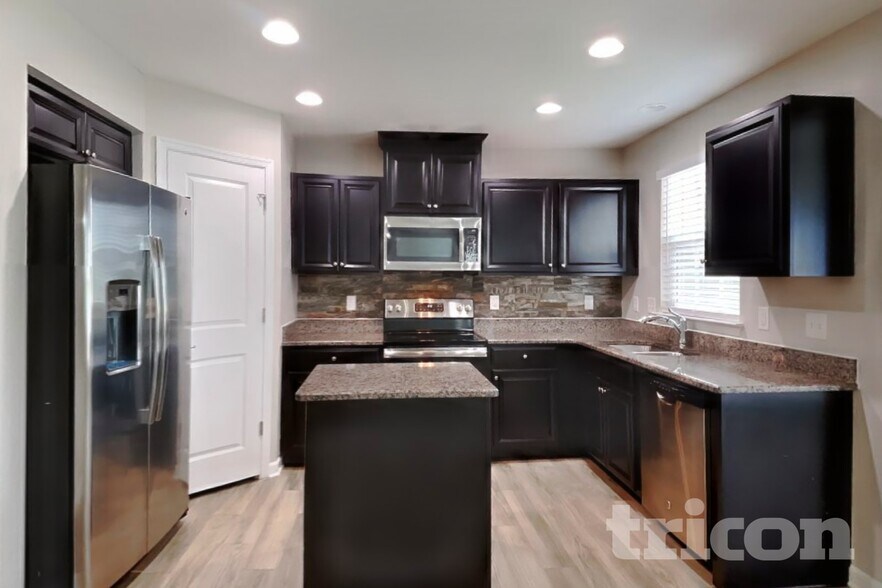 Building Photo - 2902 Cherry Point Ln