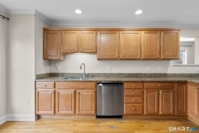Building Photo - 32 Crows Nest Ln