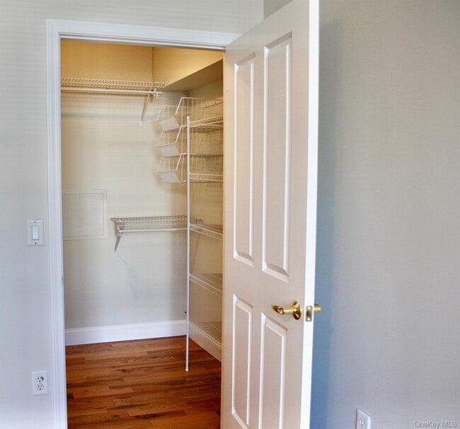 Building Photo - 3106 Leeward Dr