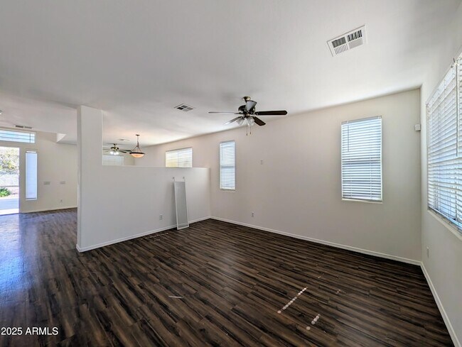 Building Photo - 3848 E Pollack St