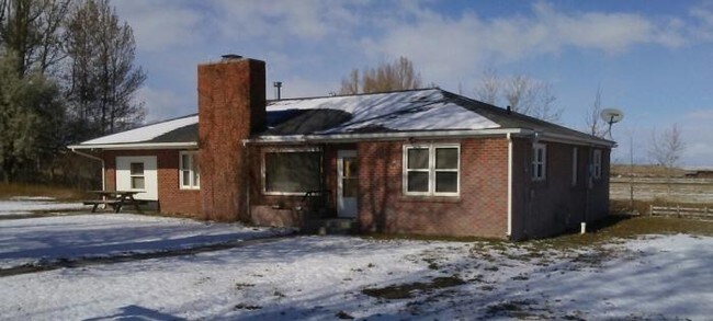 Building Photo - 4 bedroom in Deer Lodge MT 59722