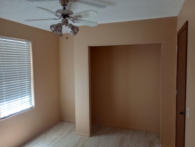 Building Photo - 2063 Penncrest Ct