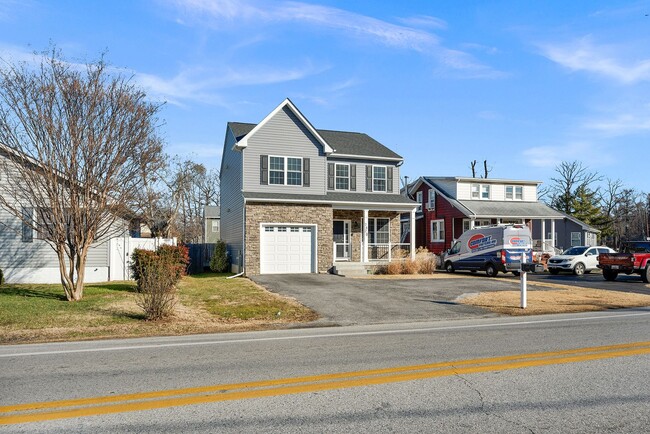 Building Photo - Beautiful 4br 2.5ba with huge basement and garage in Edgemere
