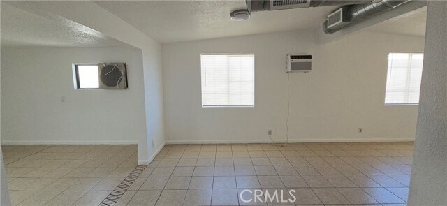 Building Photo - 21780 Snow View Dr