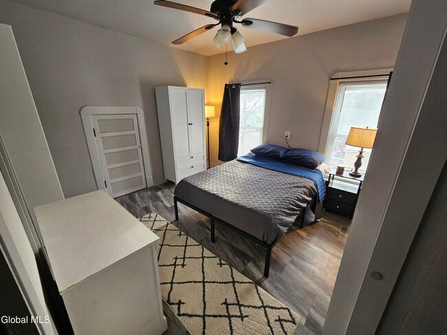 Building Photo - 51 Sacandaga Rd