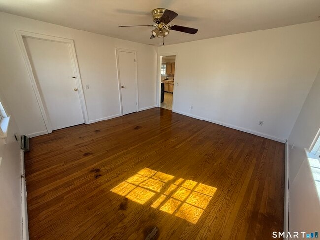 Building Photo - 29 N Hill Rd