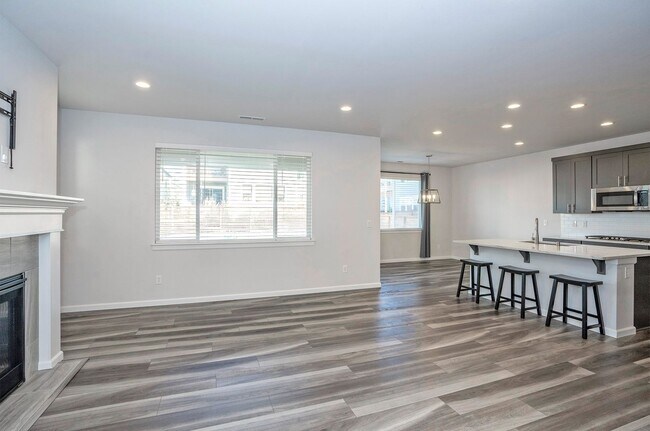 Building Photo - Newer 3-Bed Edgewood Home with A/C, Loft, ...
