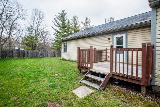 Building Photo - 3 Bedroom in Pike Township