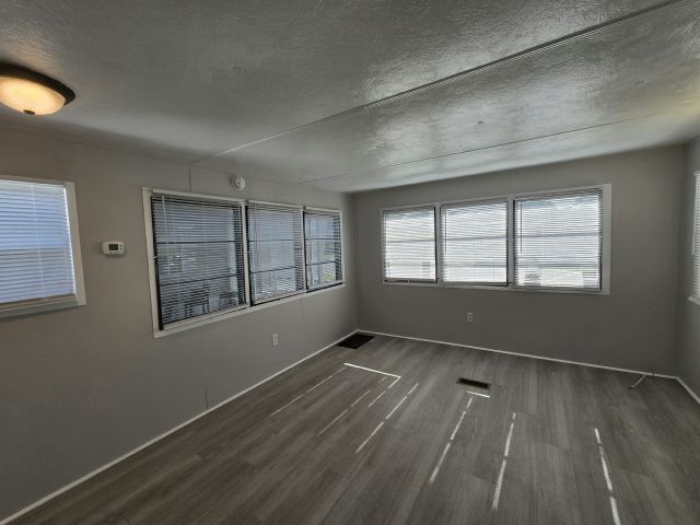 Building Photo - 2850 New Tampa Hwy